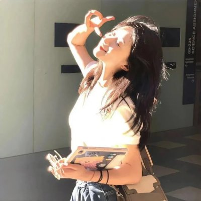 随盲柳入眠的女人 封面